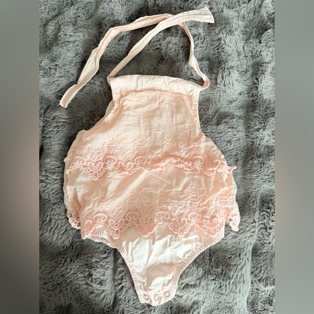 Gorgeous peachy pink onesie lace 12M girls